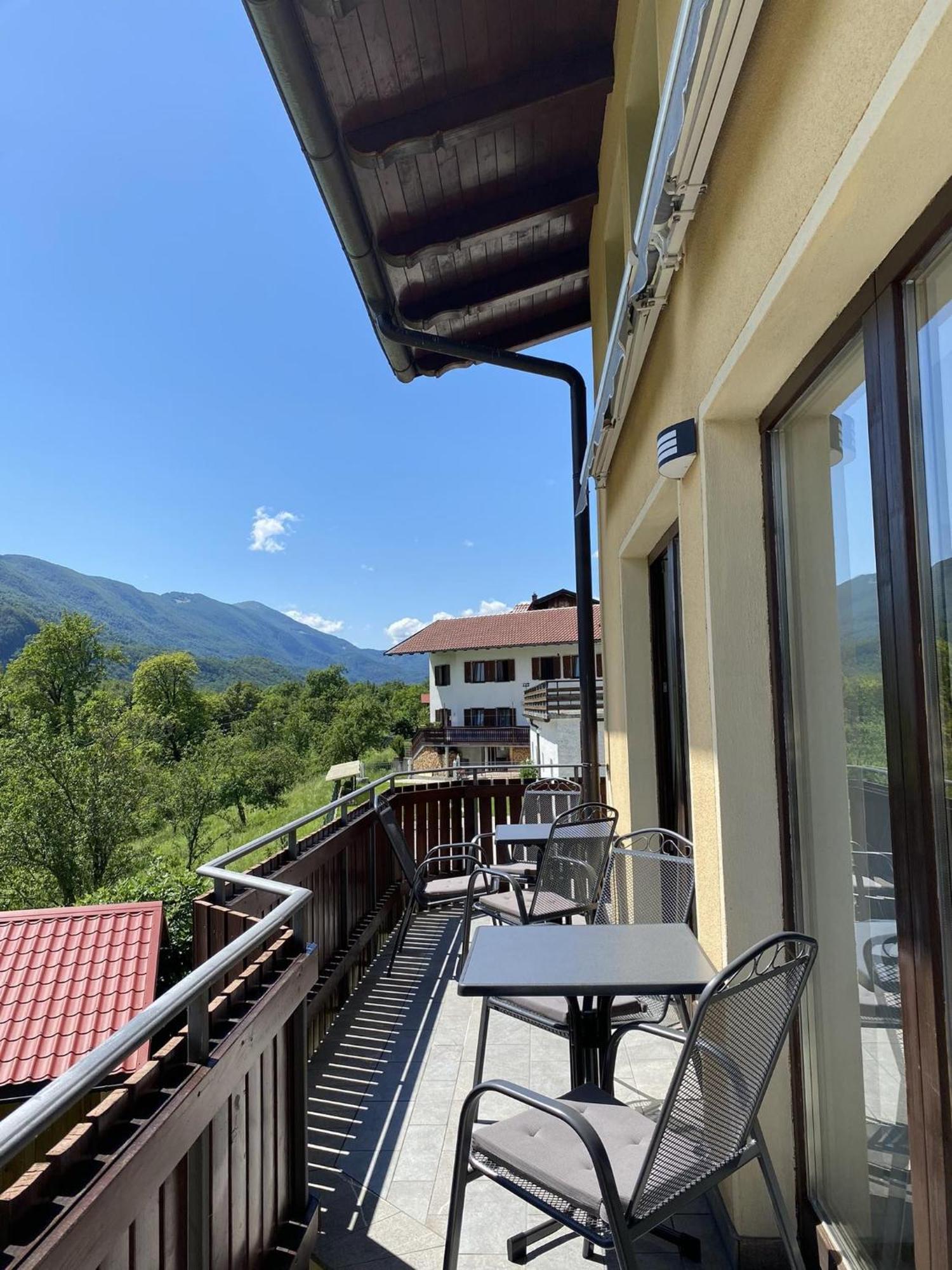 Apartma Logar Kobarid Buitenkant foto