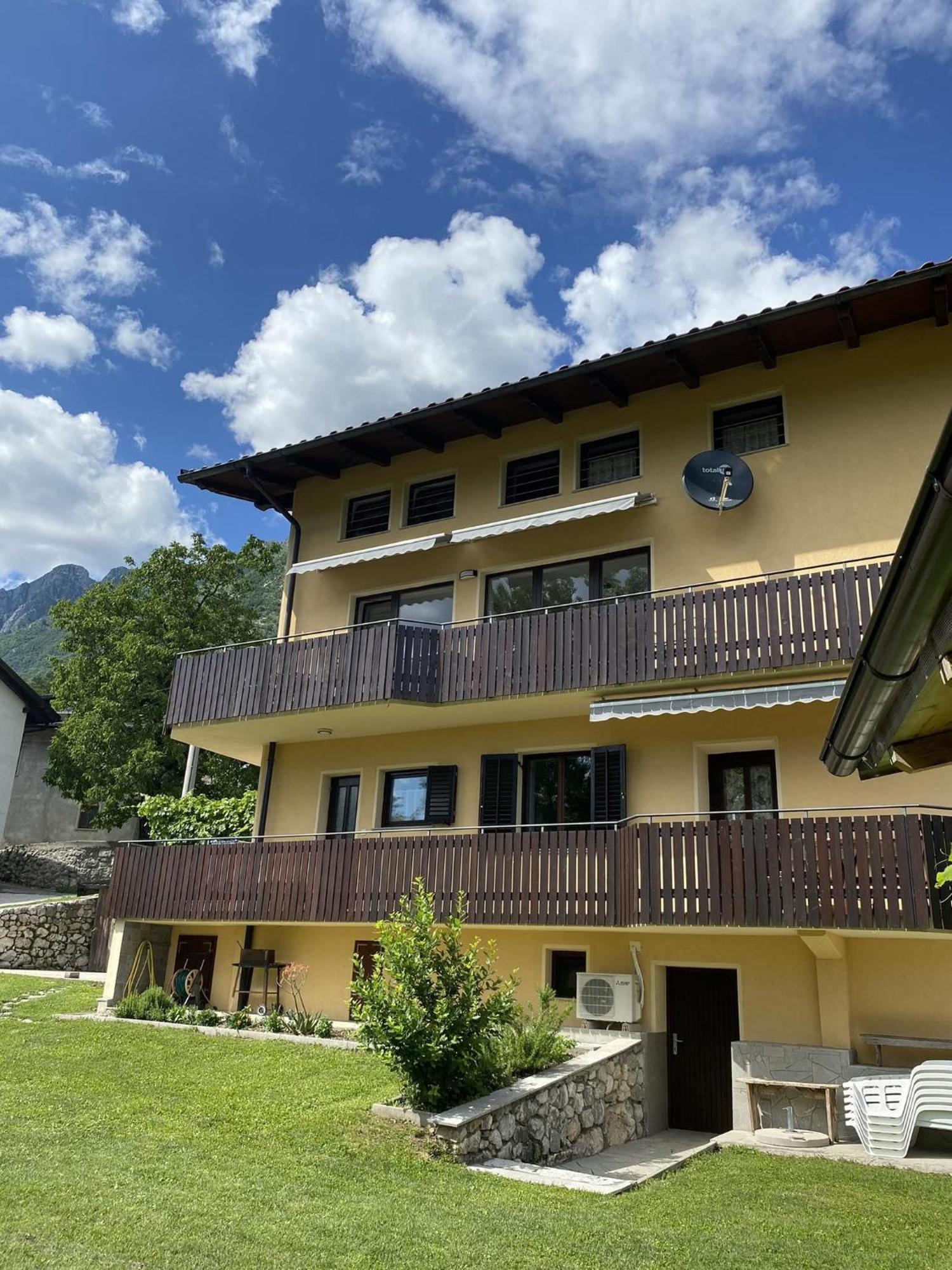 Apartma Logar Kobarid Buitenkant foto
