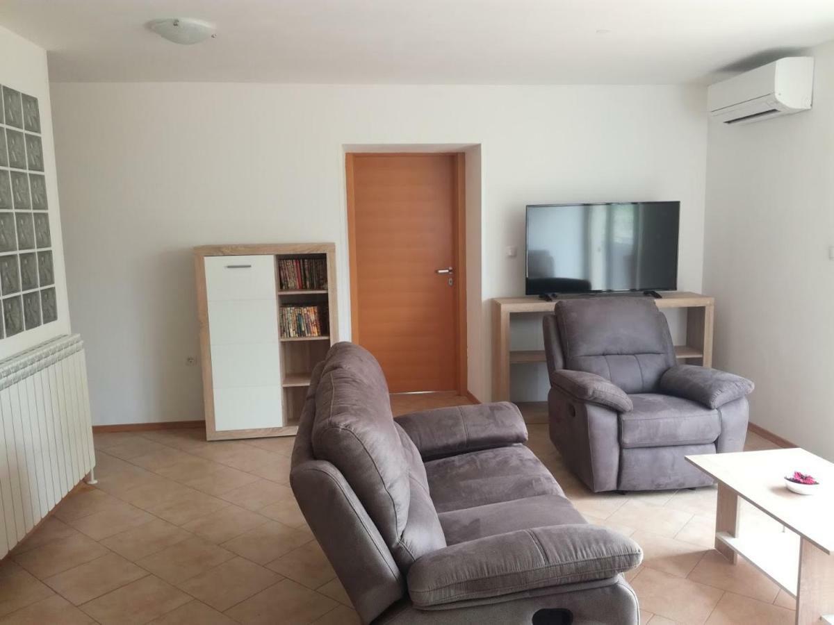 Apartma Logar Kobarid Buitenkant foto